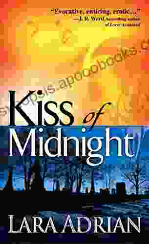 Kiss of Midnight: A Midnight Breed Novel (The Midnight Breed 1)